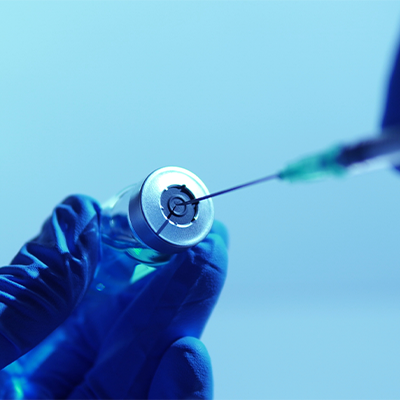 needle syringe probing vaccine vial