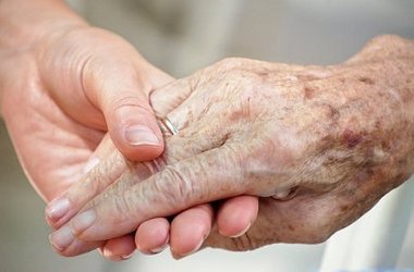 elderly-hand