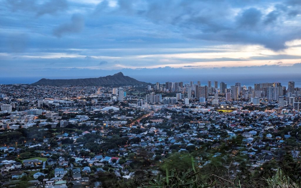 View of Honolulu from Tantalus lookout after sunset and Diamond Head